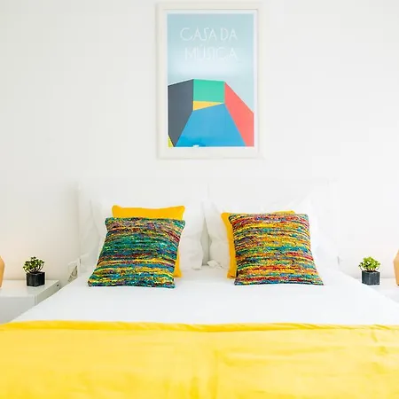 Liiiving In | Cosy Experience