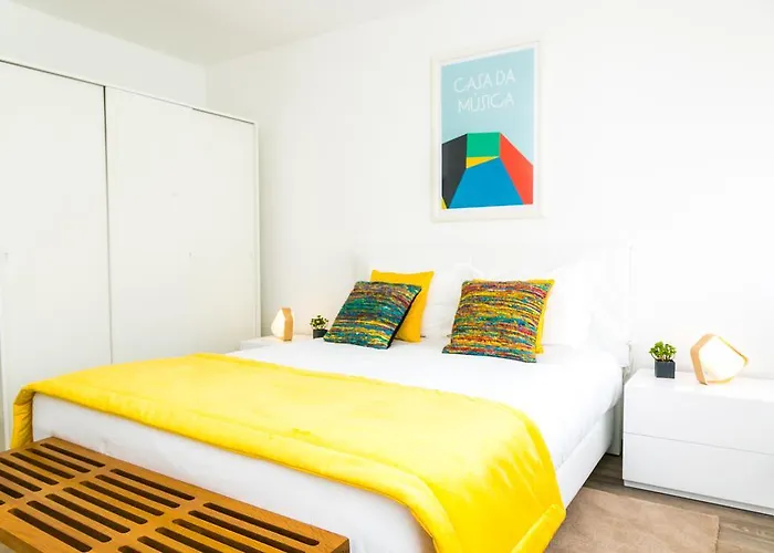 Liiiving In | Cosy Experience