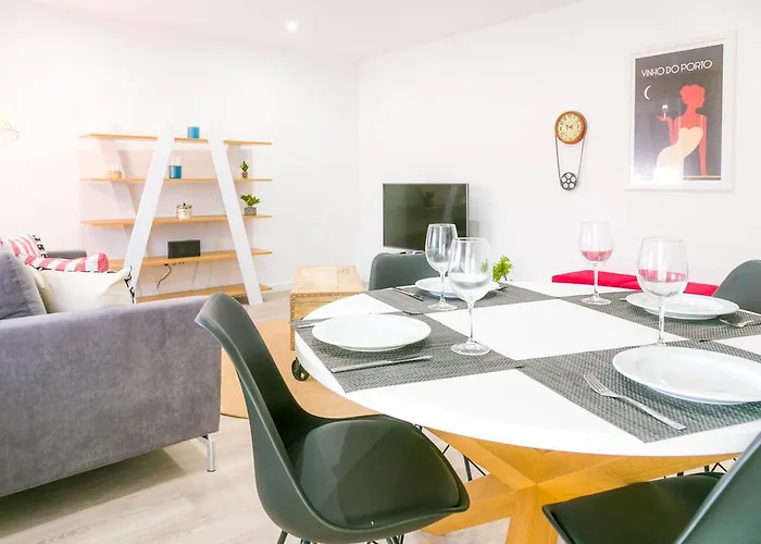 Liiiving In | Cosy Experience 호텔 *